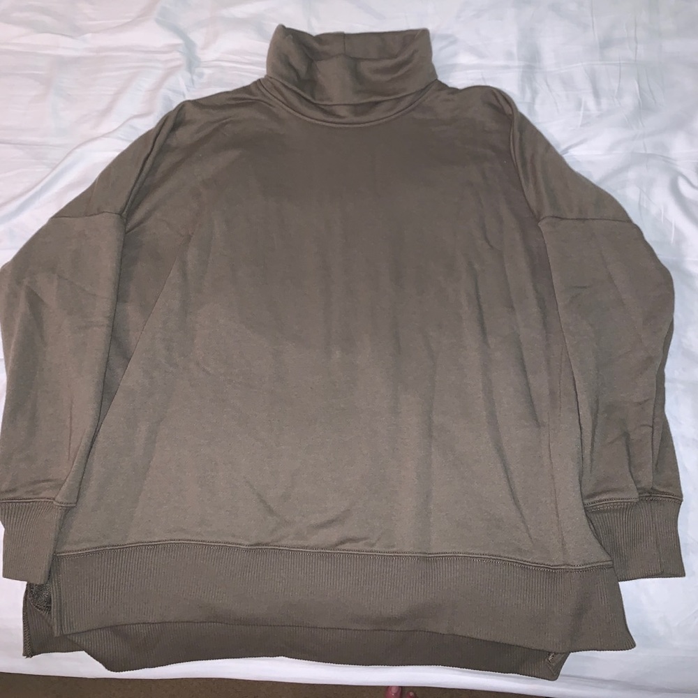 Aerie turtleneck sweater